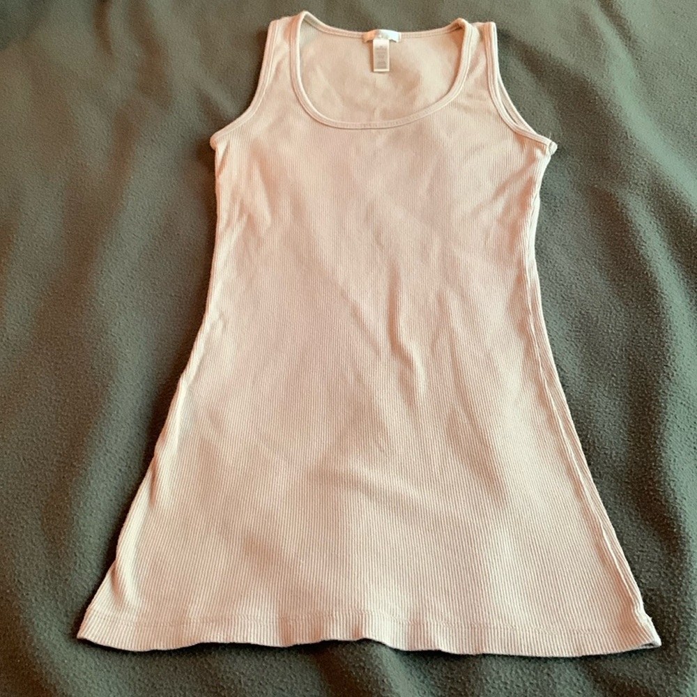 Ambiance tan, ribbed tank top. Size M. Armpit to armpit approximately 13 inches